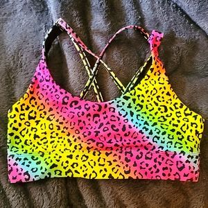 ZYIA Rainbow Lpd LnT Strappy Sports Bra. Large
